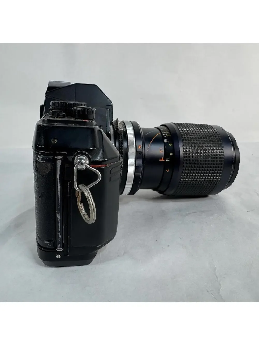 Nikon N2020 AF 35mm Camera w/35-105mm Lens B2